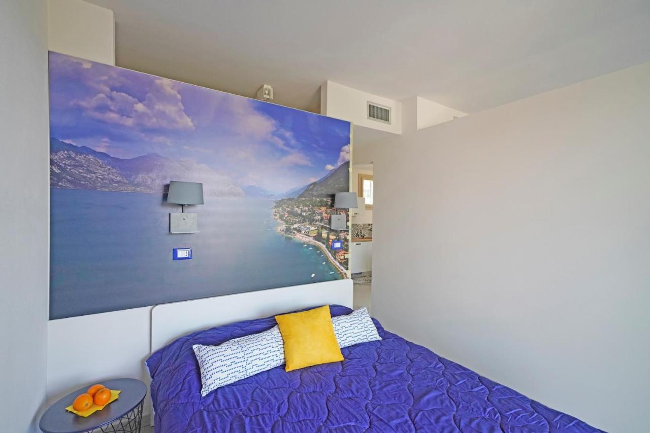 Gardaliva Blue Studio 3 Manerba del Garda Esterno foto